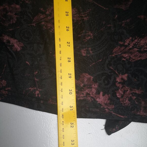 NWT Creation Ladies Size Medium Red & Black Patterned V-neck Tunic - Picture 11 of 11